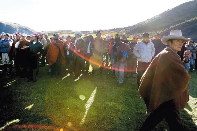Comuneros paralizan Cajamarca