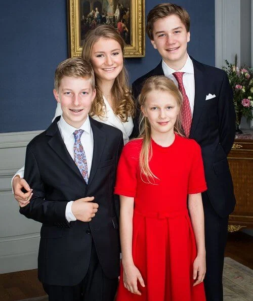Princess Elisabeth, Duchess of Brabant is the eldest of King Philippe and Queen Mathilde. Grand Cordon of the Order of Leopold. Natan dress