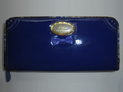 ロゴプレート リボンモチーフ