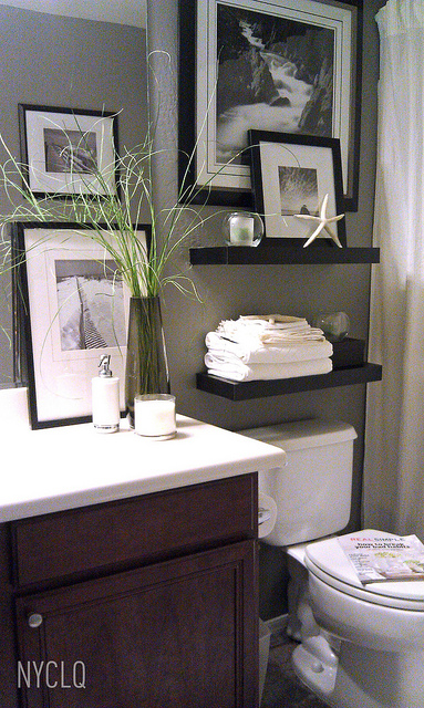 focal point styling: rental restyle: small bath space decor +