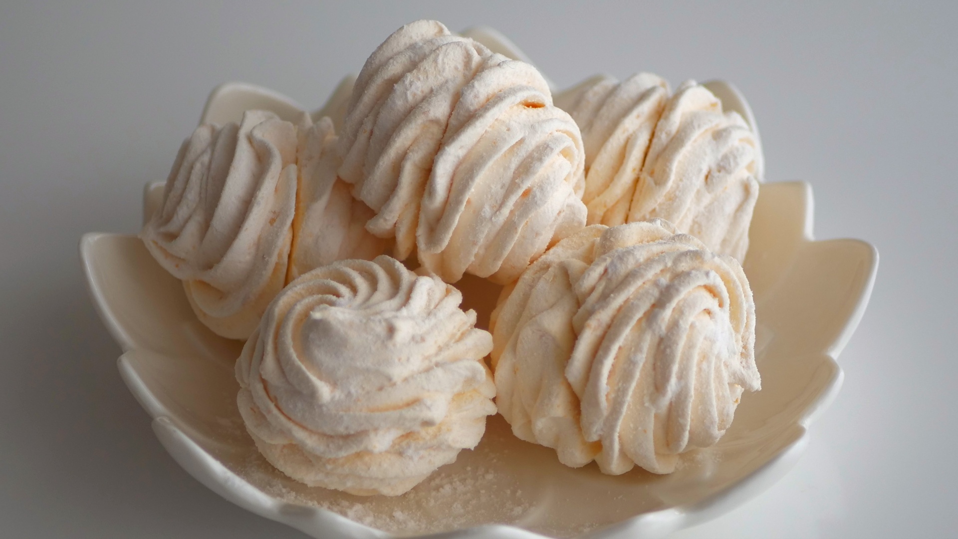 мастер класс зефирные овечки. рецепт зефира за 5 минут. зефирное заварное кольцо. заварной зефир. зефир на соке.