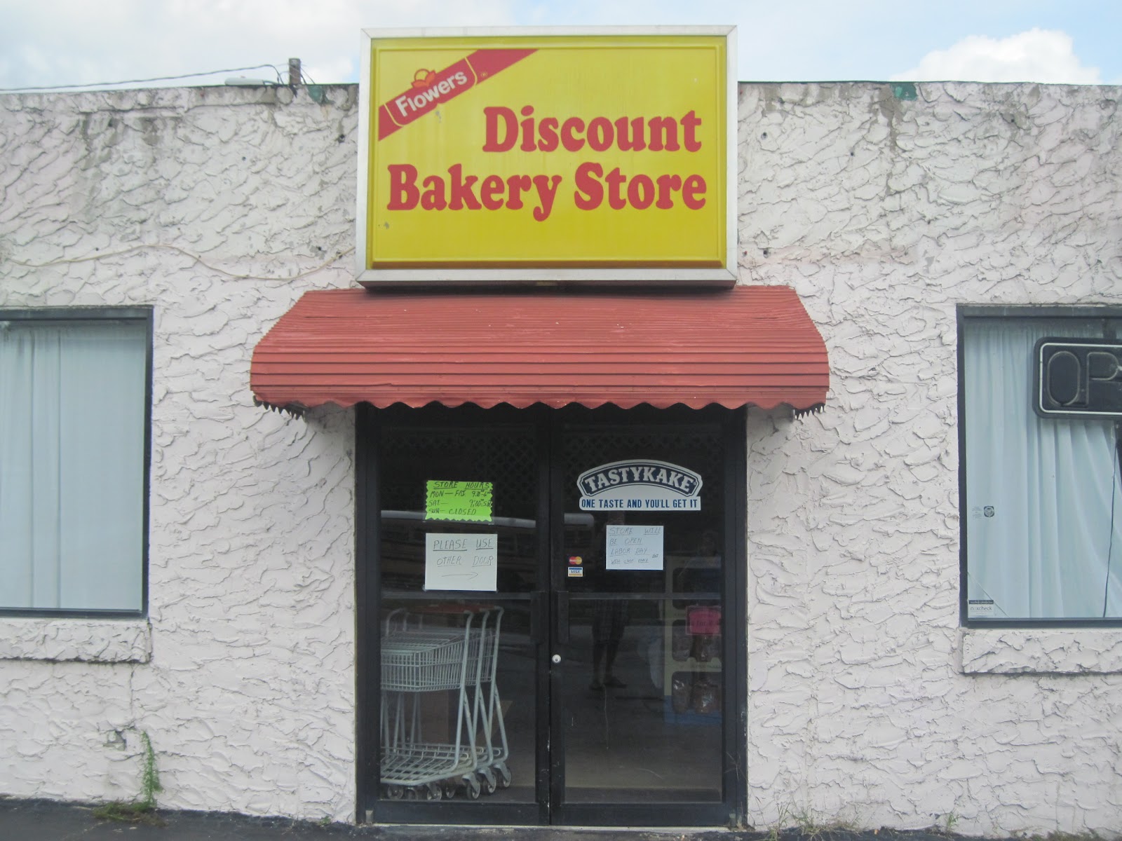 Living off Main Flowers Discount Bakery Store