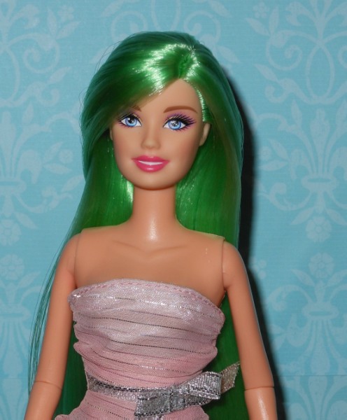 Cyano Barbie Dolls \u0026 Reroots: Green Hair! barbie green hair. barbie gr...