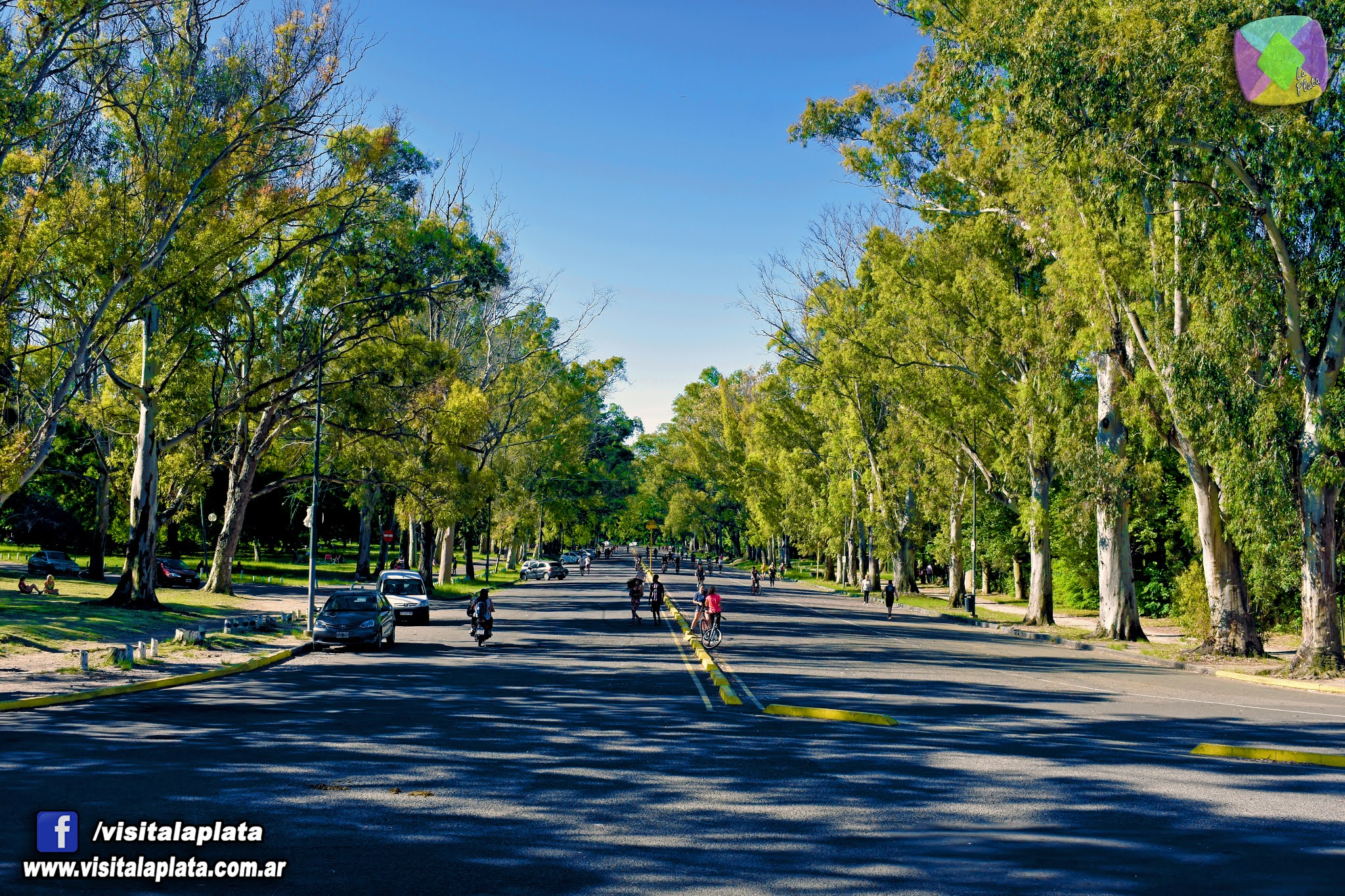 Paseo El Bosque Visita La Plata