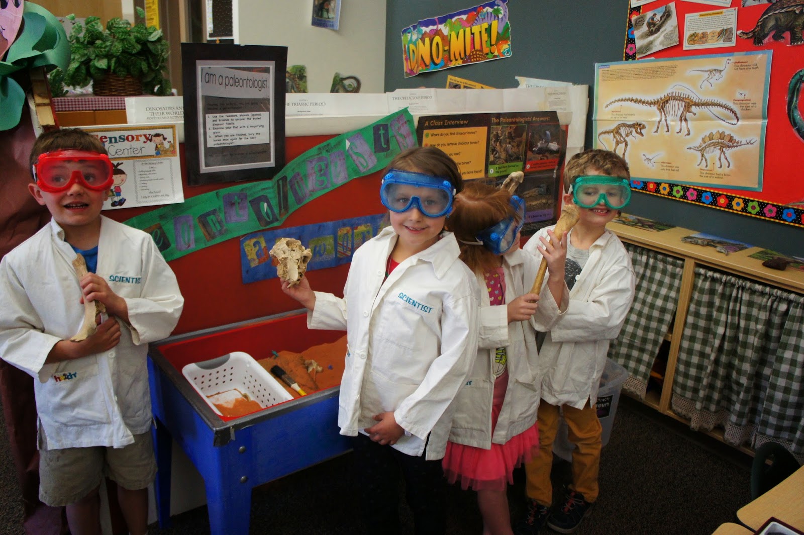 Kindergarten Kiosk: Dinosaurs at Kindergarten