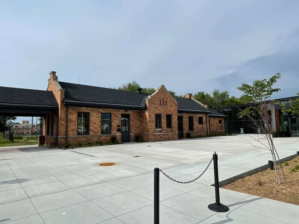 Towns and Nature Des Moines, IA Depots