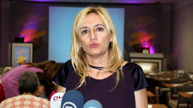 Prof. Dr. Sıla Akhan kimdir? aslen nerelidir? kaç yaşında? evli mi? eşi kim? biyografisi ve hayatı hakkında kısa bilgi. Prof. Dr. Sıla Akhan kimdir? aslen nerelidir? kaç yaşında? evli mi? eşi kim? biyografisi ve hayatı hakkında kısa bilgi.