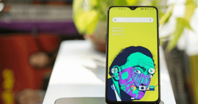 إليك 3 تطبيقات اندرويد غريبة، منها ما يظهرك بشكل عاري