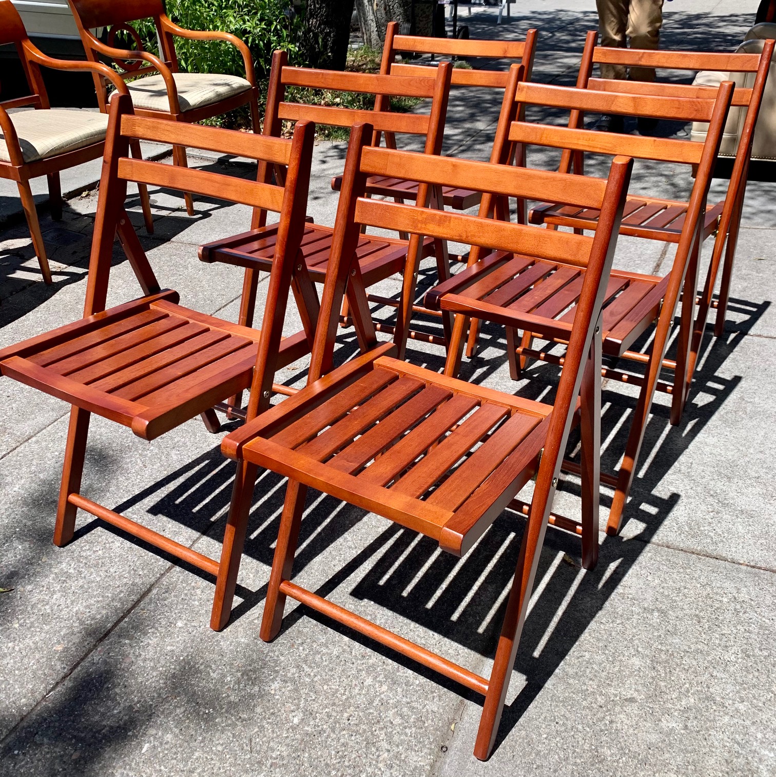 UHURU FURNITURE & COLLECTIBLES SOLD 105362 Set of 6 Folding Wooden