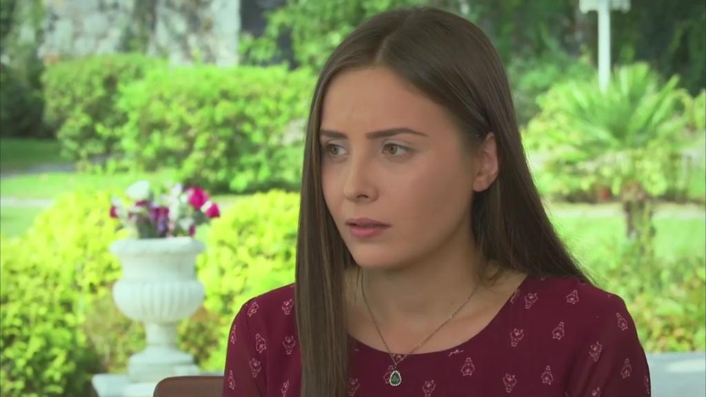 Elif odcinek 210: Arzu zostaje okradziona w więzieniu! [Streszczenie + Zdjęcia]