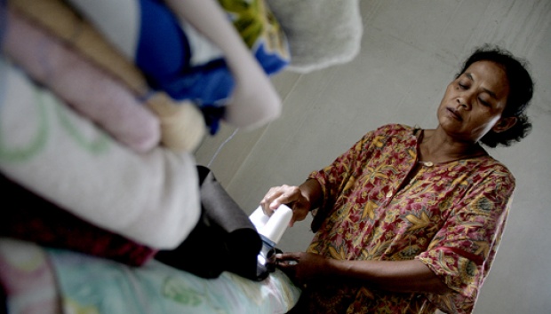 Hai Suamiku, Inilah Diriku yang Selalu Engkau Bandingkan dengan Dia, Si Wanita Muda Hai Suamiku, Inilah Diriku yang Selalu Engkau Bandingkan dengan Dia, Si Wanita Muda