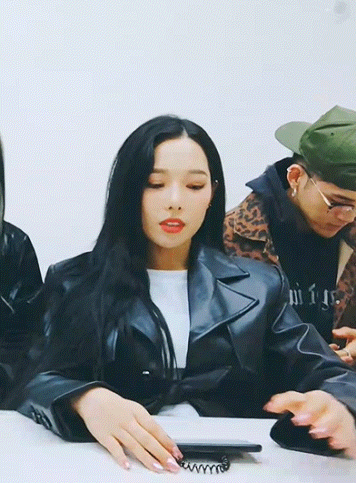 컴백때면 폭주하는 스포러버 kard | 인스티즈