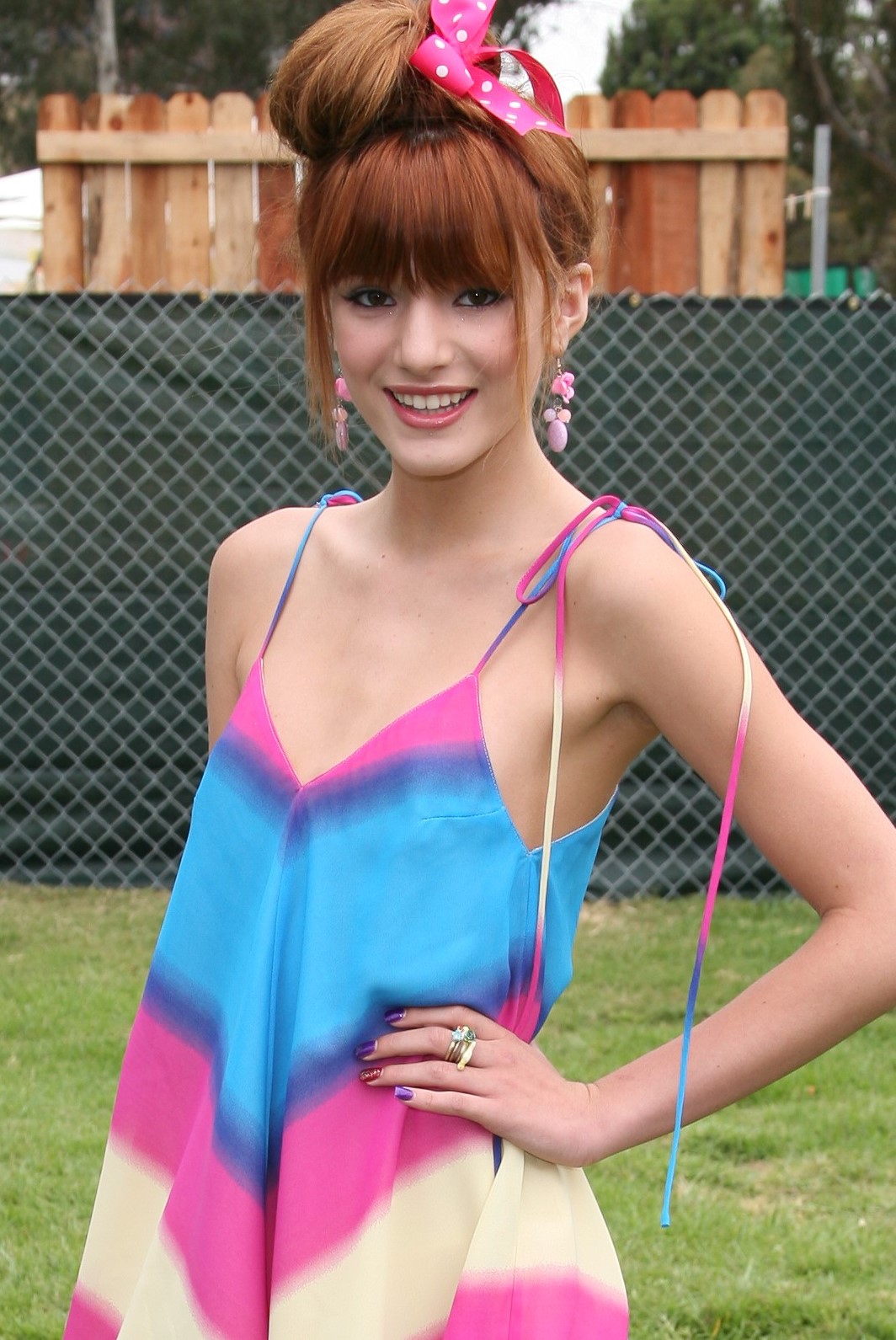 High Quality pictures of the stunning teen actress Bella Thorne. 