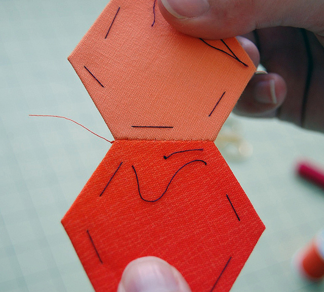 Hexies Tutorial and Pattern. How To Hexi / English Paper Pieced (EEP)