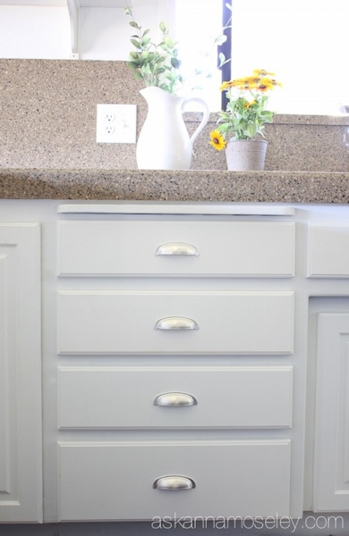 white kitchen cabinets