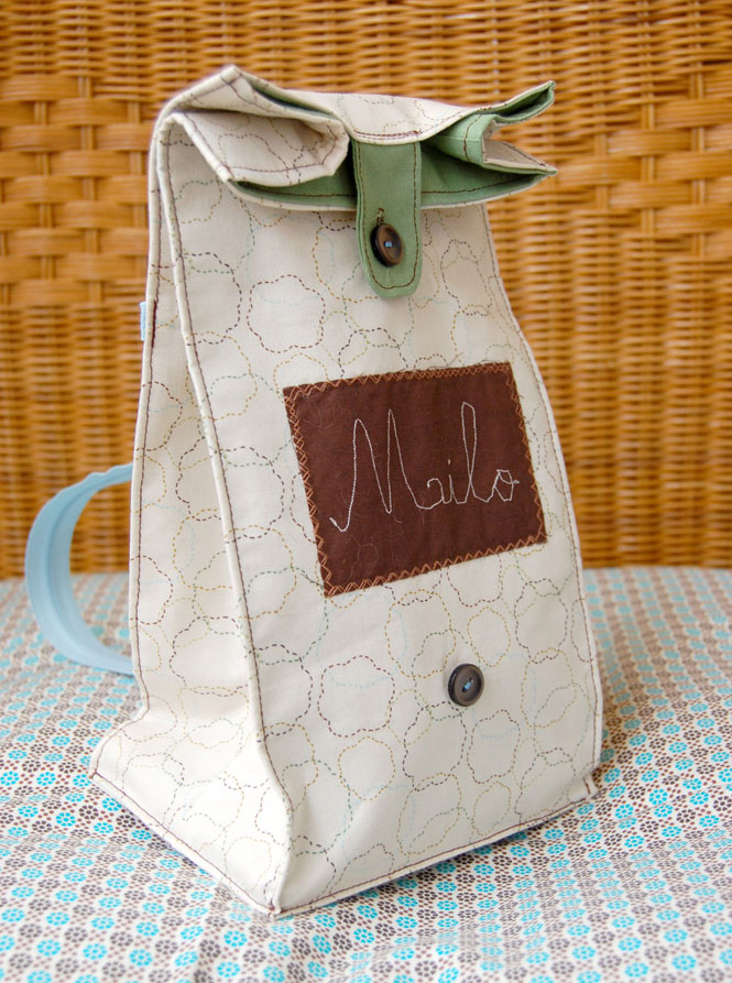 Zipper Strap Lunch Bag Tutorial DIY Tutorial Ideas!