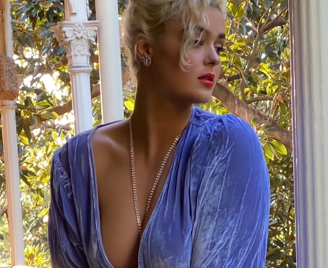 Australian Model Stefania Ferrario Hot Photo Stills in Blue Dress Navel Queens
