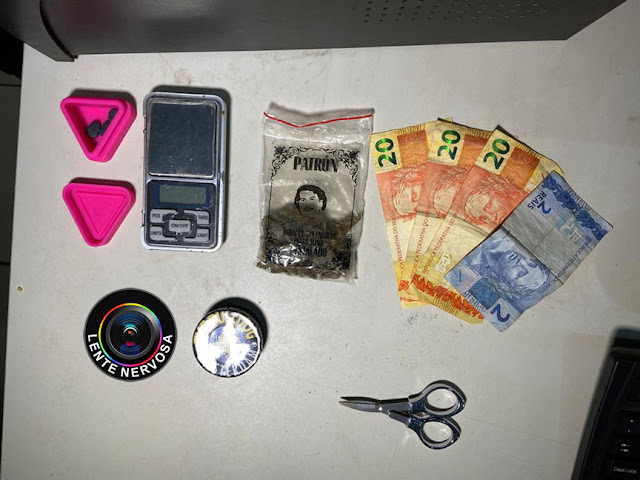 Jovem de 22 anos é preso com Super Maconha e comprimidos de Ecstasy
