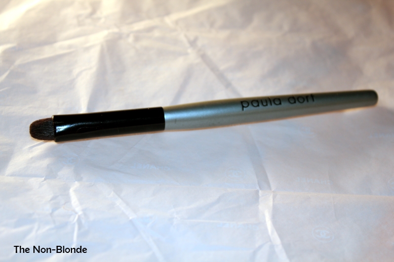 The Non-Blonde: Paula Dorf Smokie Lid Brush (and replacement options)