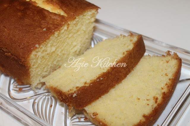 Moist, Dense Heavy Cream Pound Cake