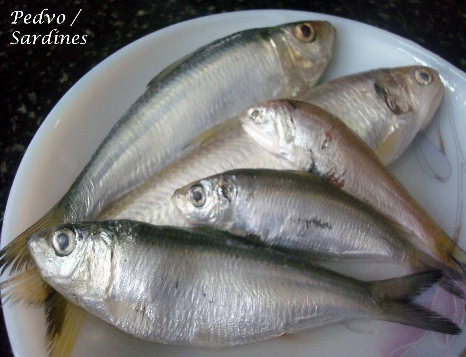 sardines fried crispy scales