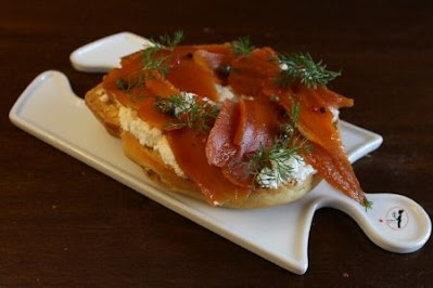 friselle-con-carote-travestite-da-salmone-e-ricotta-friggitrice-ad-aria