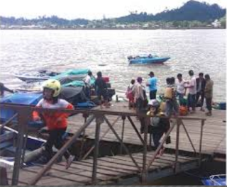 PELABUHAN PEDALAMAN - IKAN DAN LAUT