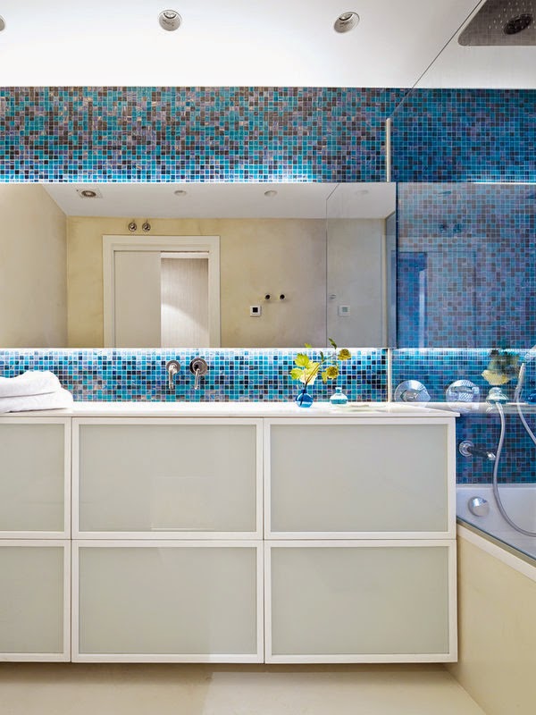 Pequeno Apartamento Decorado em tons de azul, estampas e marcenaria linda. Blog Achados de Decoração Pequeno Apartamento Decorado em tons de azul, estampas e marcenaria linda. Blog Achados de Decoração
