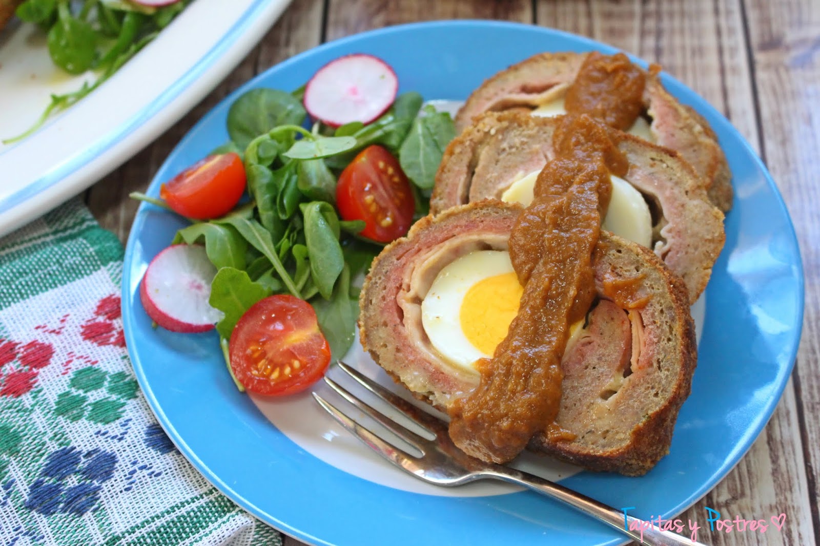 Tapitas y Postres Rollo de carne picada relleno