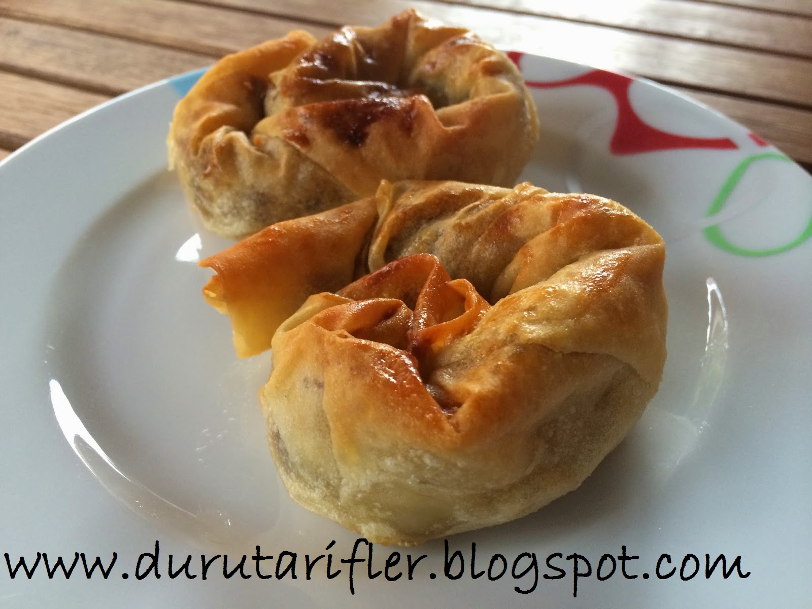 Hazır Yufkadan Unlu börek DURU TARİFLER