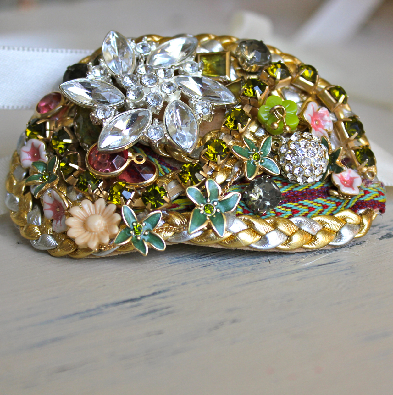 SPARKLY LADIES! CRAFT WEDNESDAY RECYCLE OLD BROKEN JEWELRY INTO NEW