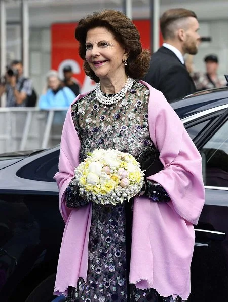 King Carl Gustaf, Queen Silvia, Crown Princess Victoria, Prince Daniel, Princess Madeleine, Prince Carl Philip and Princess Christina, Mrs. Magnuson