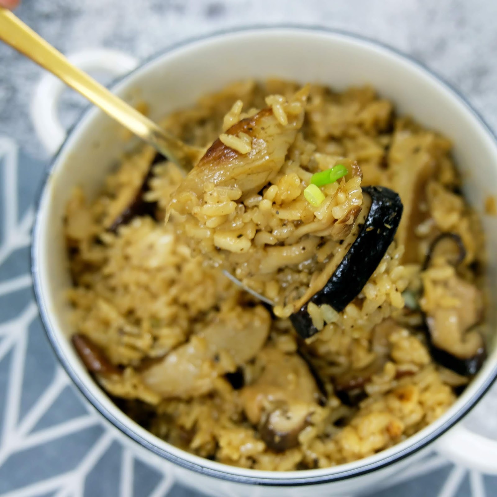 Easy OnePot Mushroom Rice Recipe
