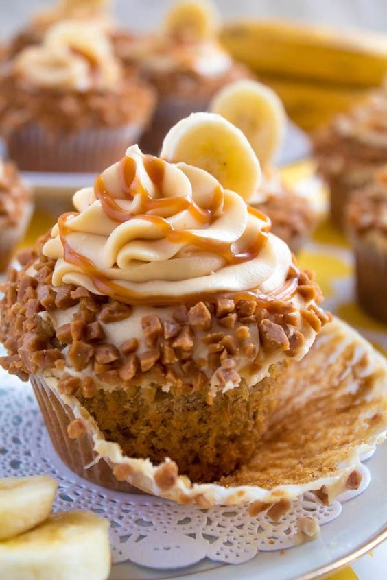 Banana Caramel Cupcakes with Caramel Cream Cheese Frosting