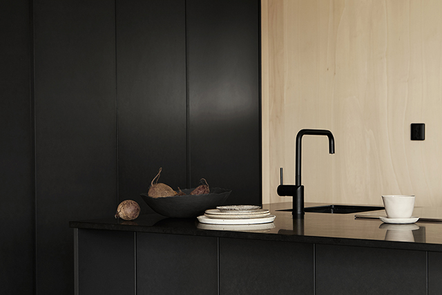 Black Kitchen by Nordiska Kök in the home of Artist Emma Bernhard