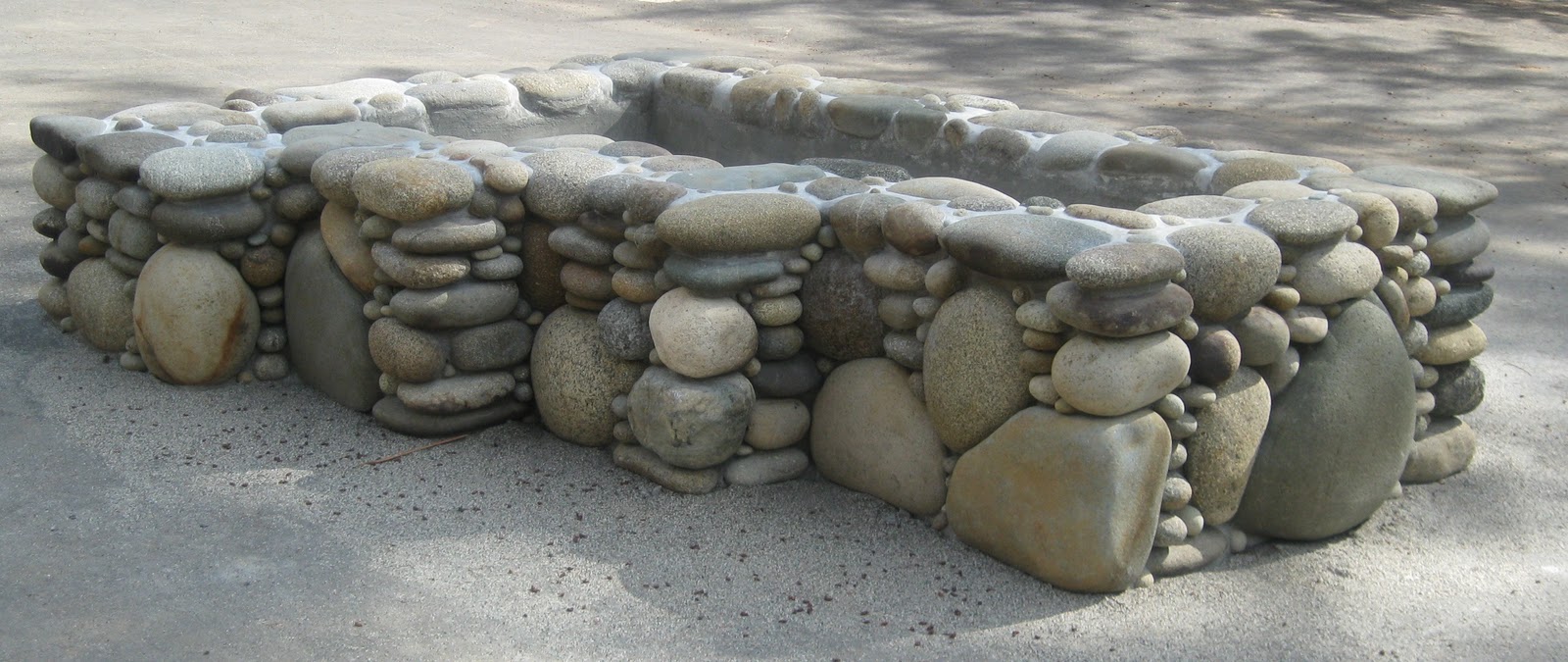 landscapes+gardens design River Rock Zigzag Island Planter