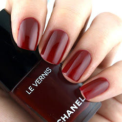 chanel vernis nail polish swatches coco rouge gloss spring emblematique nails swatch thehappysloths