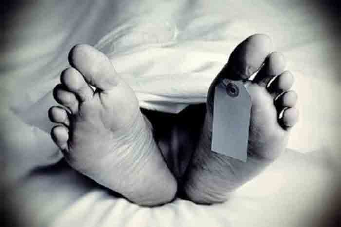 Teacher's Dead body found in car, Kozhikode,News,Local News,Dead Body, Dead, Teacher, Police, Probe, Kerala