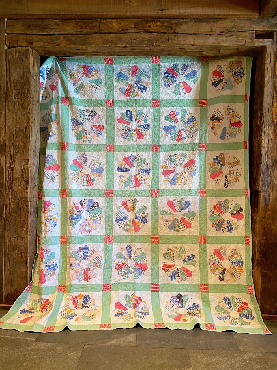 Pleasant Living THE RETURN OF THE AMERICAN QUILT