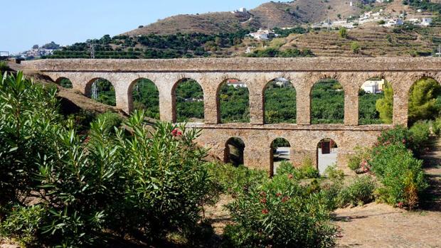 HISTORIA ESPAÑOLA: TECNOLOGIA PARA CONSTRUIR ACUEDUCTOS ROMANOS