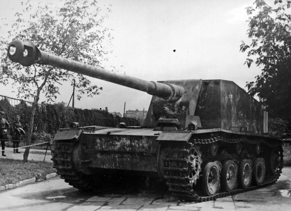 Tank Archives: Sturer Emil: Collector's Item from Stalingrad
