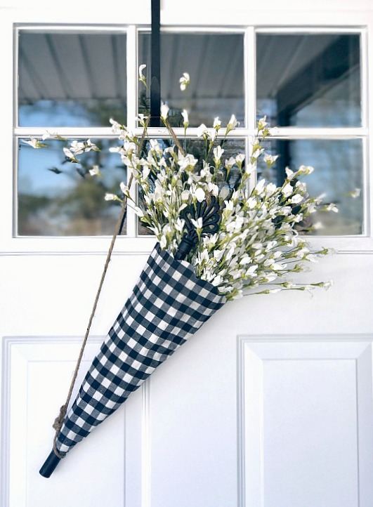 How to Make an Umbrella Wreath for Spring