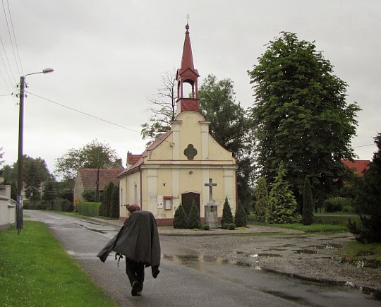 Unikowice (niem. Heinzendorf). Kaplica z 1774 roku. Unikowice. Kaplica z 1774 roku.