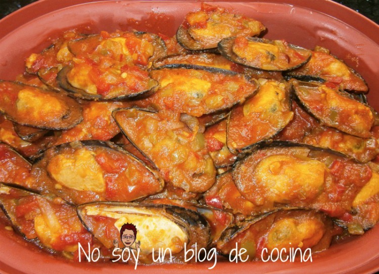 MEJILLONES CON TOMATE