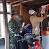 Pasang Pamflet Di Tempat Rawan Warga Berkumpul