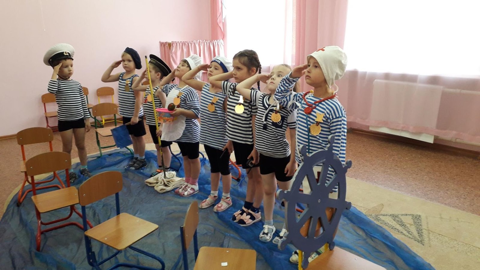 корабль сюжетно ролевая игра. костюмы для сюжетно-ролевых игр в детском саду. игра моряки в детском саду. сюжетно ролевая игра корабль. сюжетно ролевая игра моряки.