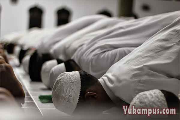 Niat Tata Cara Sholat Idul Fitri dan Idul Adha Sesuai Sunnah - YuKampus