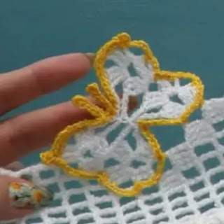 Puntilla mariposa a crochet