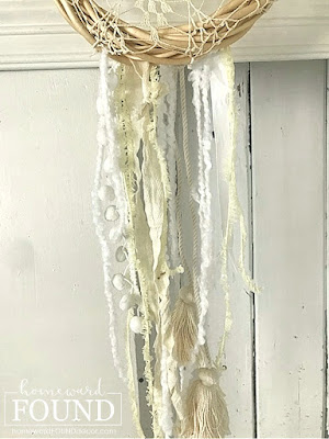 coastal style,beach style,decorating,vintage style,farmhouse style,thrifted,diy decorating,summer,re-purposing,white,fall,DIY,vintage,boho style,neutrals,boho decor,dreamcatcher, boho dreamcatcher,lace doily dreamcatcher.