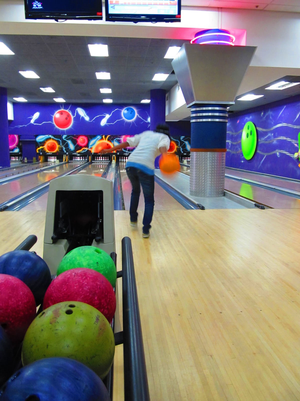 CHATTERBOX Let's go bowling!